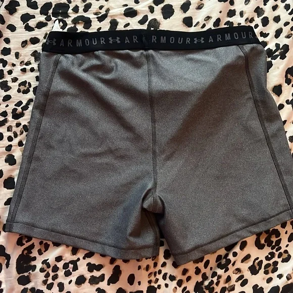 Under armour workout shorts size XL - Picture 8 of 10